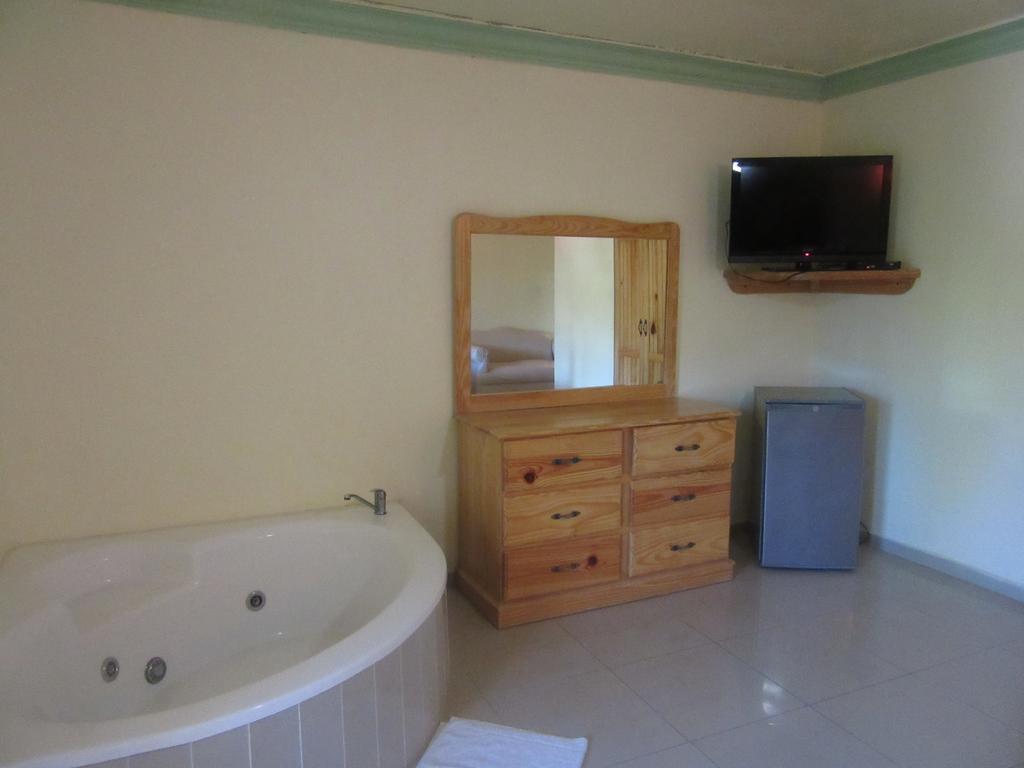 Hotel Cambri ناغوا الغرفة الصورة